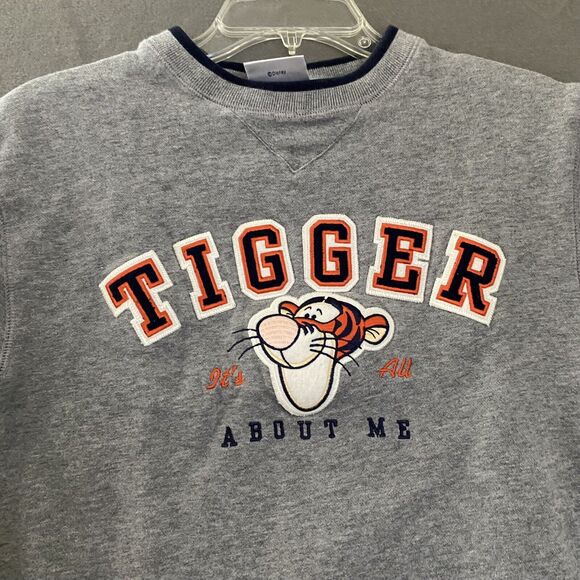Disneyland Resort Sweatshirt Youth XL Gray Embroidered Tigger Disney Winnie Pooh - Picture 3 of 14